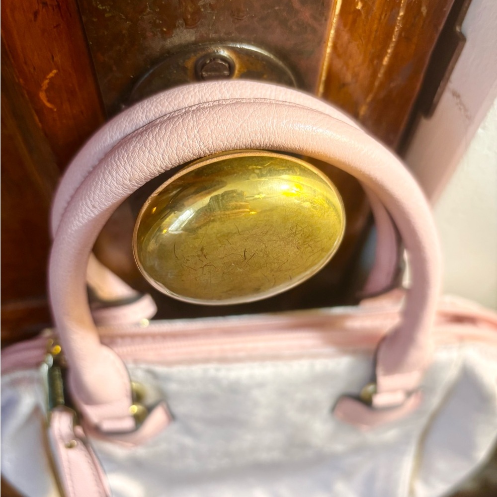 Liz Claiborne Pink Princess Studded Charm Tag Fluffy Purse - Picture 4 of 6